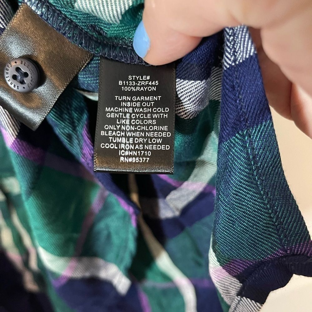 Sanctuary Plaid Tie-Back Shirt - Picture 5 of 9